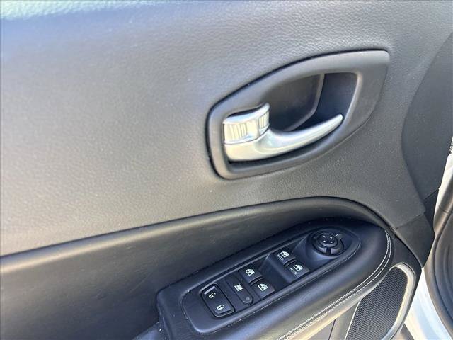 Used 2021 Jeep Compass Latitude FWD image 12