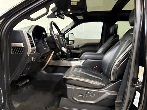 Used 2018 Ford F250 Platinum w/ Platinum Ultimate Package image 13