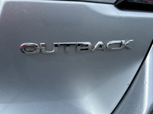 Used 2023 Subaru Outback Premium AWD/4WD image 38