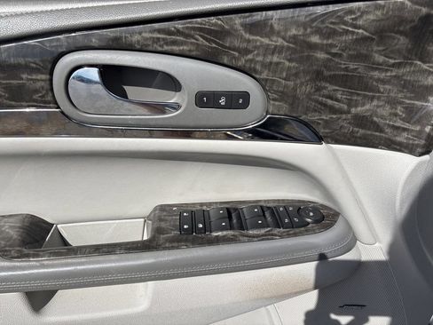 Used 2013 Buick Enclave Premium FWD image 30
