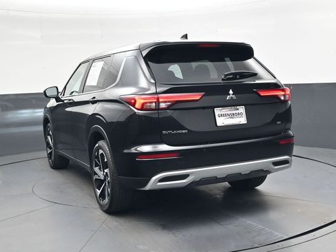 Used 2024 Mitsubishi Outlander SE image 5