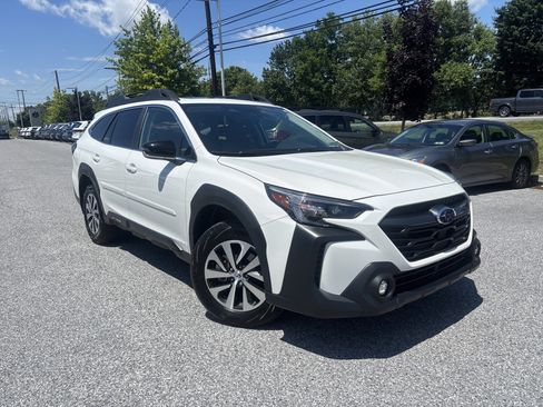 Certified 2025 Subaru Outback Premium AWD/4WD image 15
