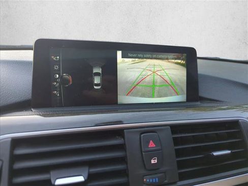 Used 2017 BMW 330e image 12