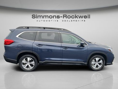 Used 2024 Subaru Ascent Premium w/ Convenience Package image 8