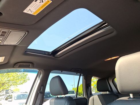 Used 2023 Honda Passport Elite image 14