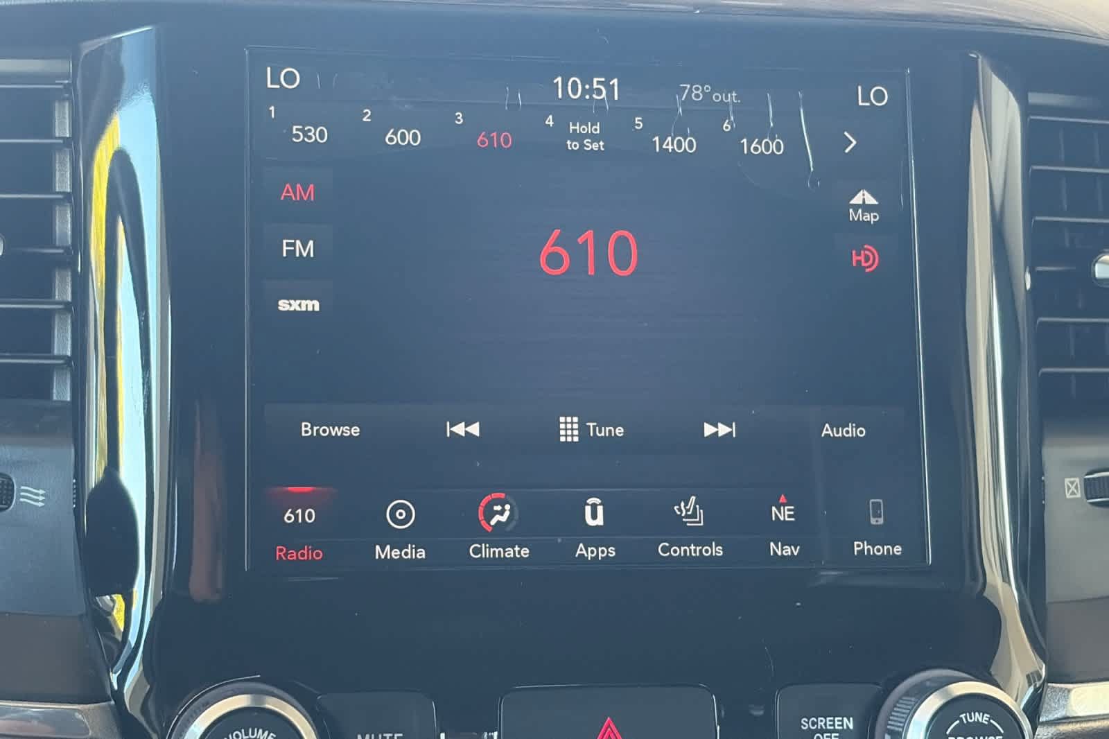 Used 2019 RAM 1500 Laramie AWD/4WD image 19
