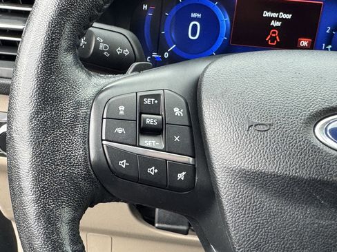 Used 2020 Ford Escape Titanium AWD/4WD image 29