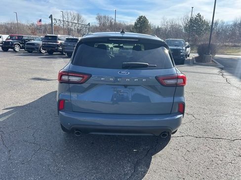 Used 2023 Ford Escape ST-Line image 3