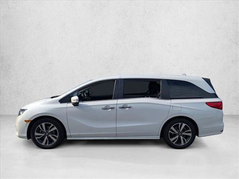 Used 2023 Honda Odyssey Touring image 3