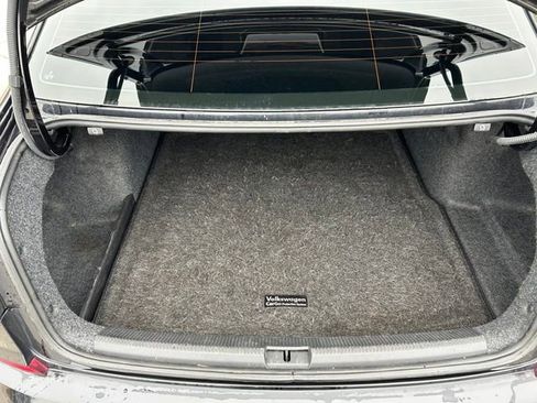 Used 2017 Volkswagen Passat 1.8T SE FWD image 28