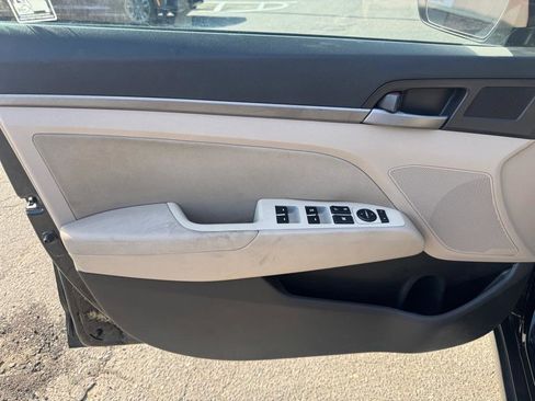 Used 2018 Hyundai Elantra SEL image 9