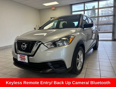 Used 2020 Nissan Kicks S FWD image 1