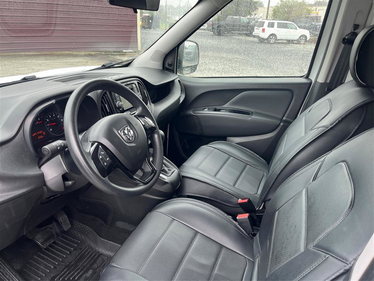 Used 2022 RAM ProMaster City Tradesman FWD image 9
