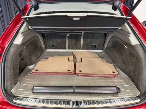 Used 2019 Bentley Bentayga image 25