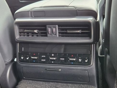 Used 2025 Lexus LX 700h Overtrail AWD/4WD image 31