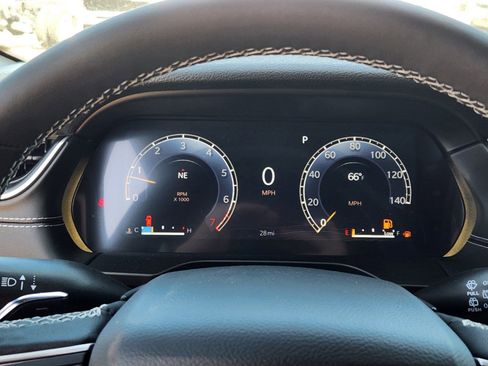 New 2025 Jeep Grand Cherokee L Laredo image 13