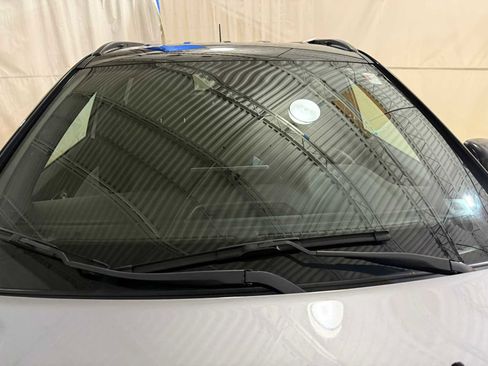 Used 2023 Jeep Compass Limited image 14