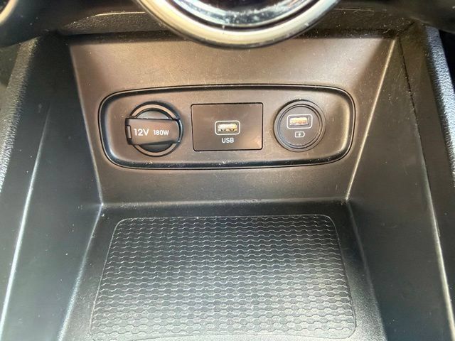 Used 2021 Hyundai Venue SEL FWD image 27