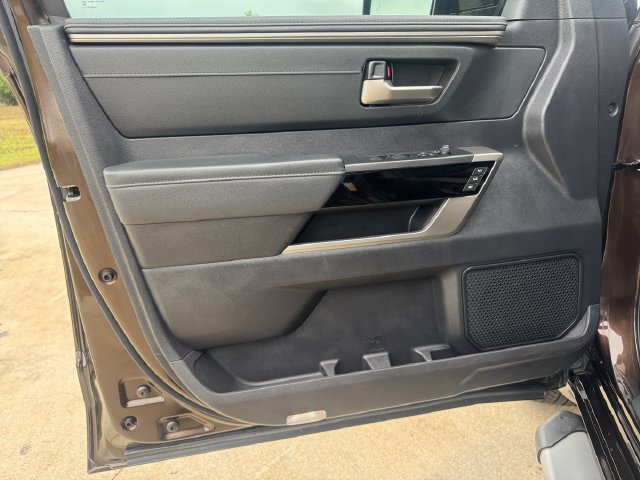Used 2023 Toyota Tundra Limited AWD/4WD image 4