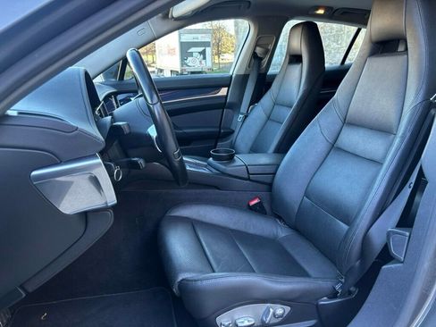 Used 2014 Porsche Panamera S image 11