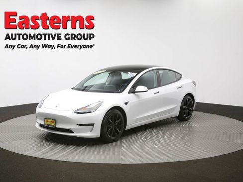 Used 2021 Tesla Model 3 Standard Range Plus image 55