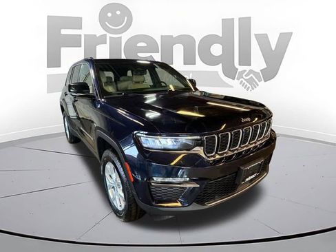 Used 2023 Jeep Grand Cherokee Limited w/ Luxury Tech Group II AWD/4WD image 3