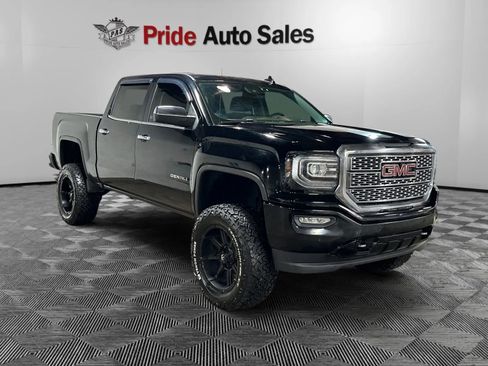 Used 2017 GMC Sierra 1500 Denali w/ Denali Ultimate Package image 3