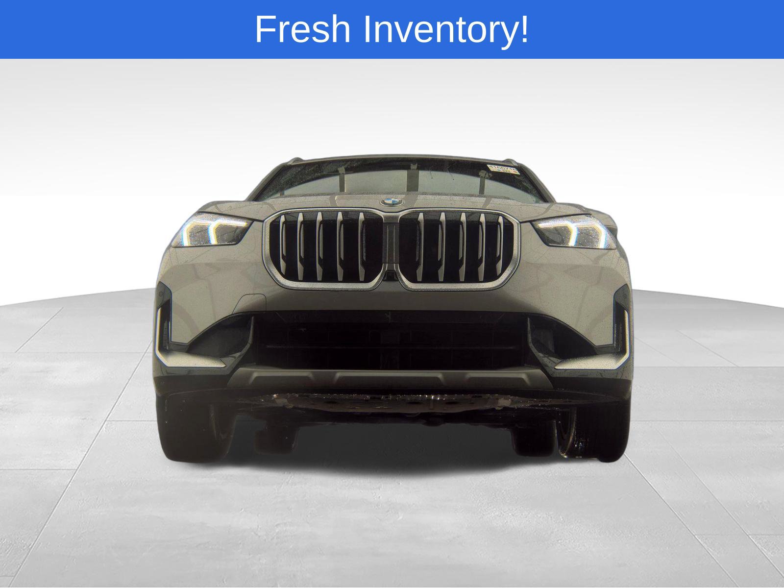 Used 2025 BMW X1 xDrive28i w/ Premium Package AWD/4WD image 3