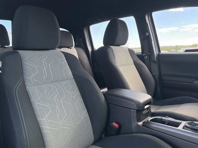 Used 2020 Toyota Tacoma TRD Off-Road w/ Technology Package AWD/4WD image 36