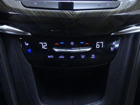 Used 2022 Cadillac XT6 Sport w/ Platinum Package image 17