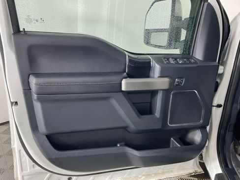 Certified 2022 Ford F350 Platinum w/ FX4 Off-Road Package image 9