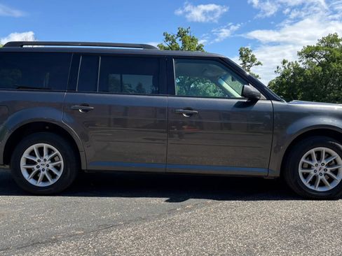 Used 2018 Ford Flex SE FWD image 11