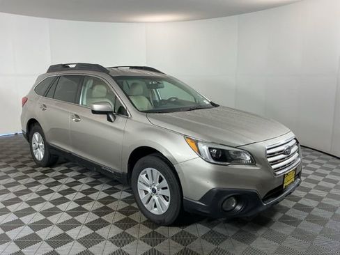 Used 2016 Subaru Outback 2.5i Premium AWD/4WD image 3