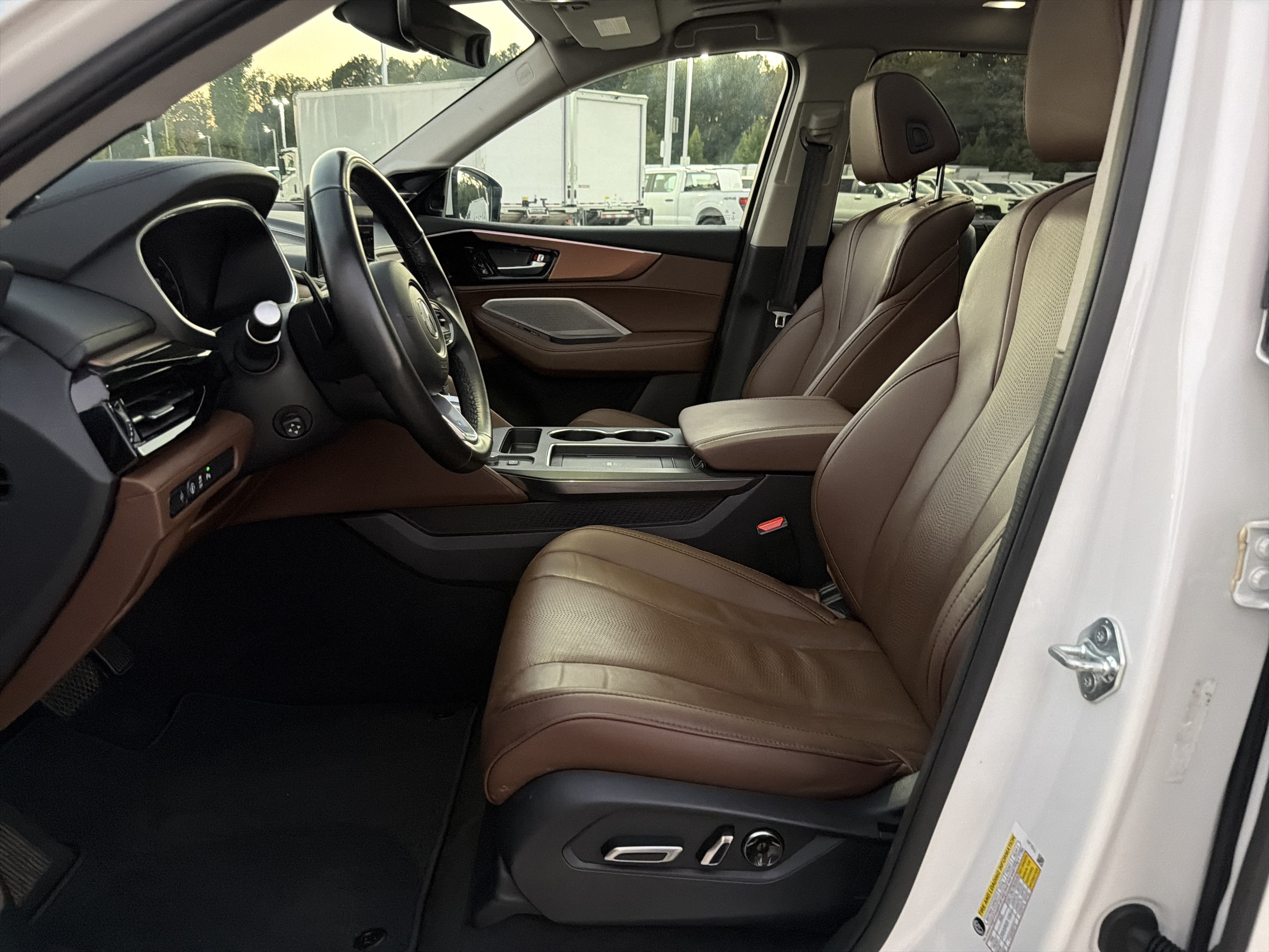 Certified 2025 Acura MDX w/ Technology Package AWD/4WD image 16