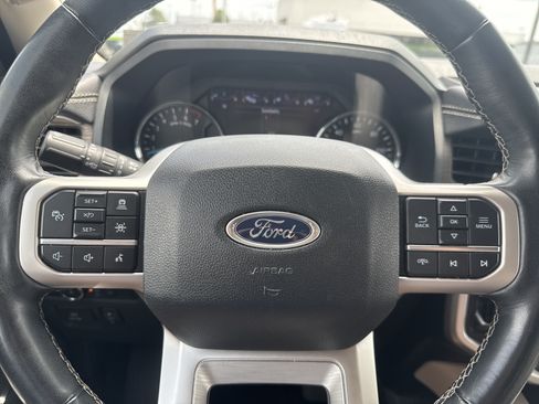 Used 2024 Ford Expedition Limited AWD/4WD image 15
