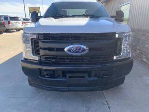 Used 2019 Ford F250 XL w/ Power Equipment Group image 7
