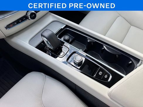 Certified 2025 Volvo XC60 T8 Plus w/ Protection Package Premier AWD/4WD image 13