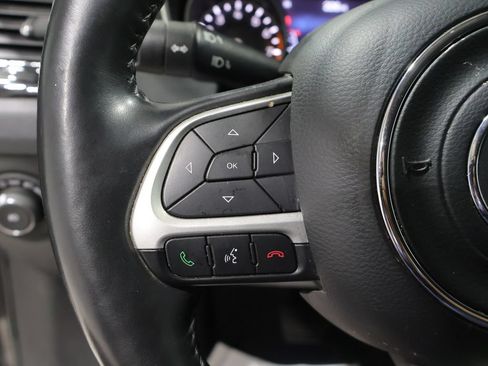 Used 2019 Jeep Compass Latitude AWD/4WD image 40