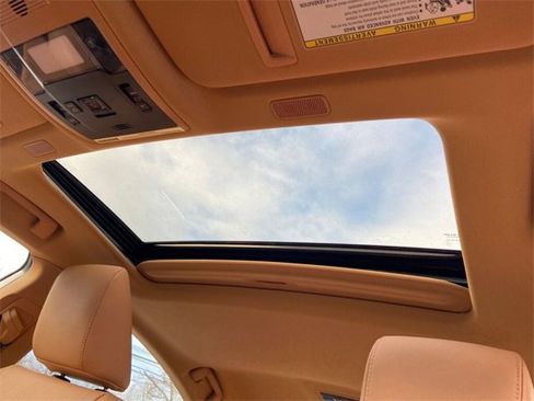 Certified 2023 Lexus ES 350 w/ Premium Package image 15