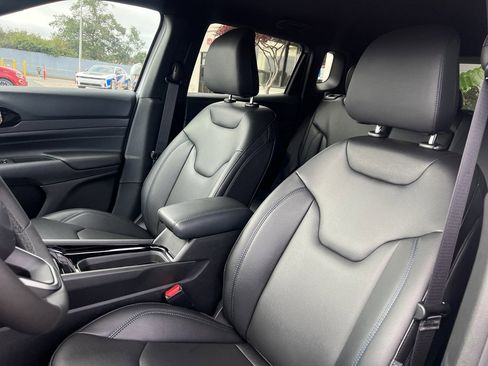 New 2026 Jeep Compass Limited image 11