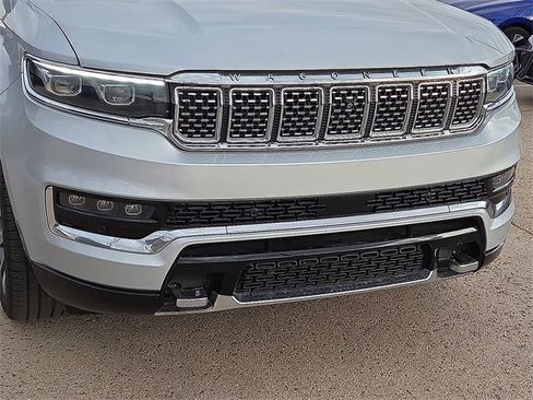 Used 2023 Jeep Grand Wagoneer Series II w/ Premium Group II image 7