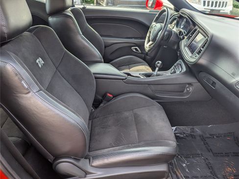 Used 2022 Dodge Challenger R/T Scat Pack RWD image 14