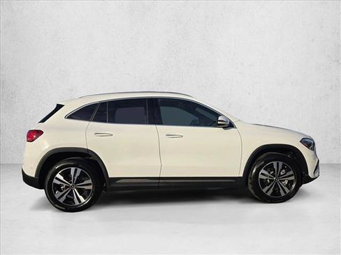 Certified 2025 Mercedes-Benz GLA 250 image 4