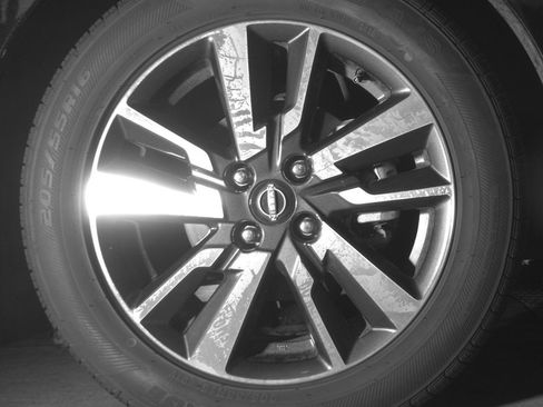 Used 2025 Nissan Versa SV w/ Trunk Package FWD image 13