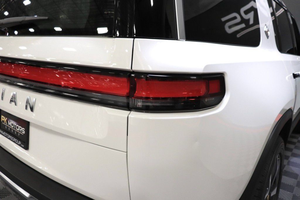 Used 2023 Rivian R1S Adventure Quad AWD/4WD image 8
