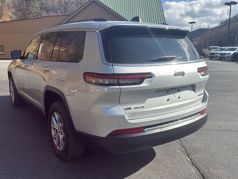 Used 2022 Jeep Grand Cherokee L Limited image 3