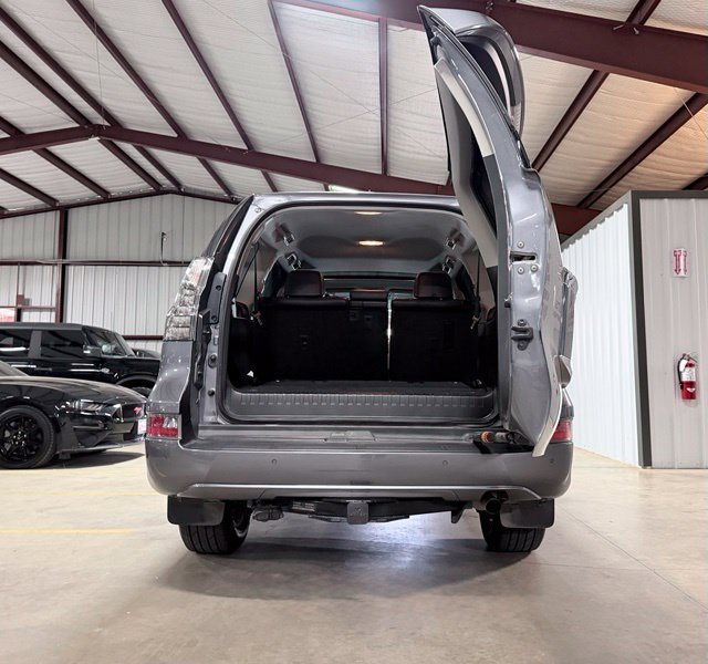 Used 2018 Lexus GX 460 Premium w/ Premium Package AWD/4WD image 6