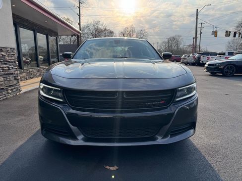 Used 2020 Dodge Charger SXT w/ Blacktop Package image 8