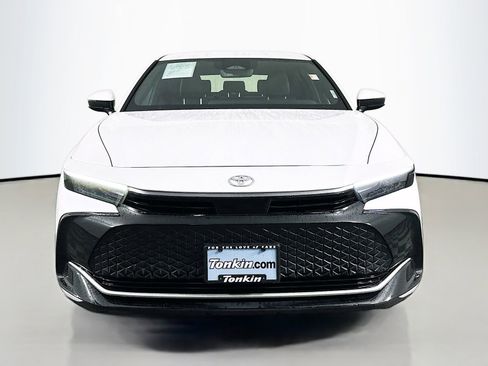 Used 2024 Toyota Crown XLE image 3