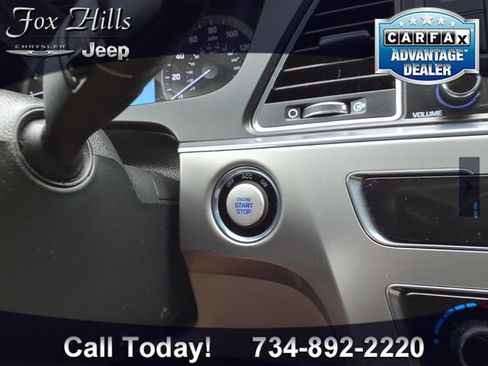 Used 2015 Hyundai Sonata Limited FWD image 23